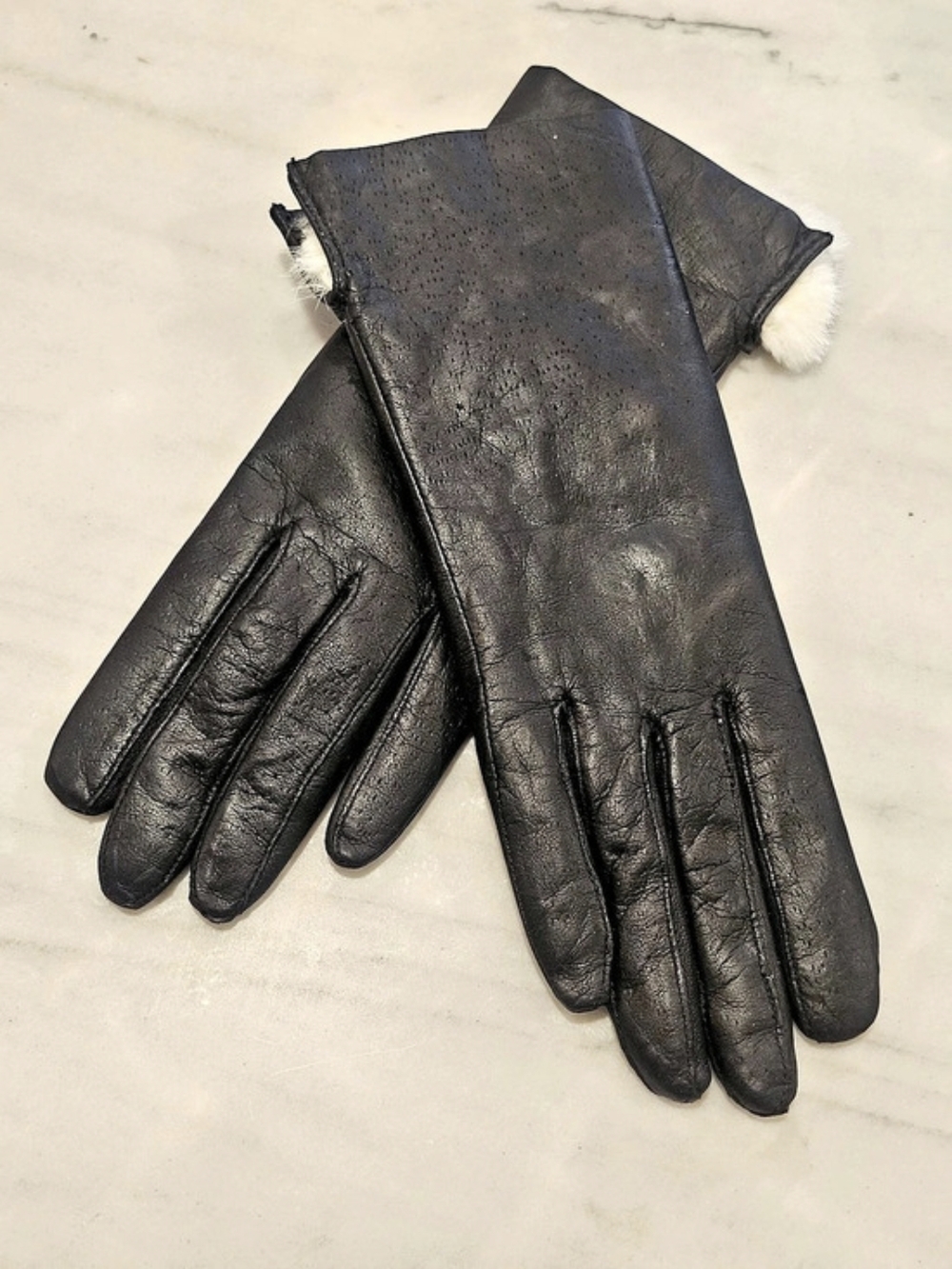 Vintage Black Genuine Leather Gloves Women's Size 7 - Real Fur Lining